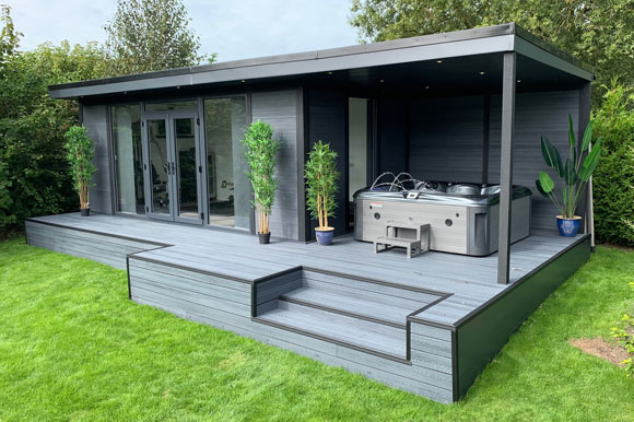 Hot Tub Garden Studio Southend